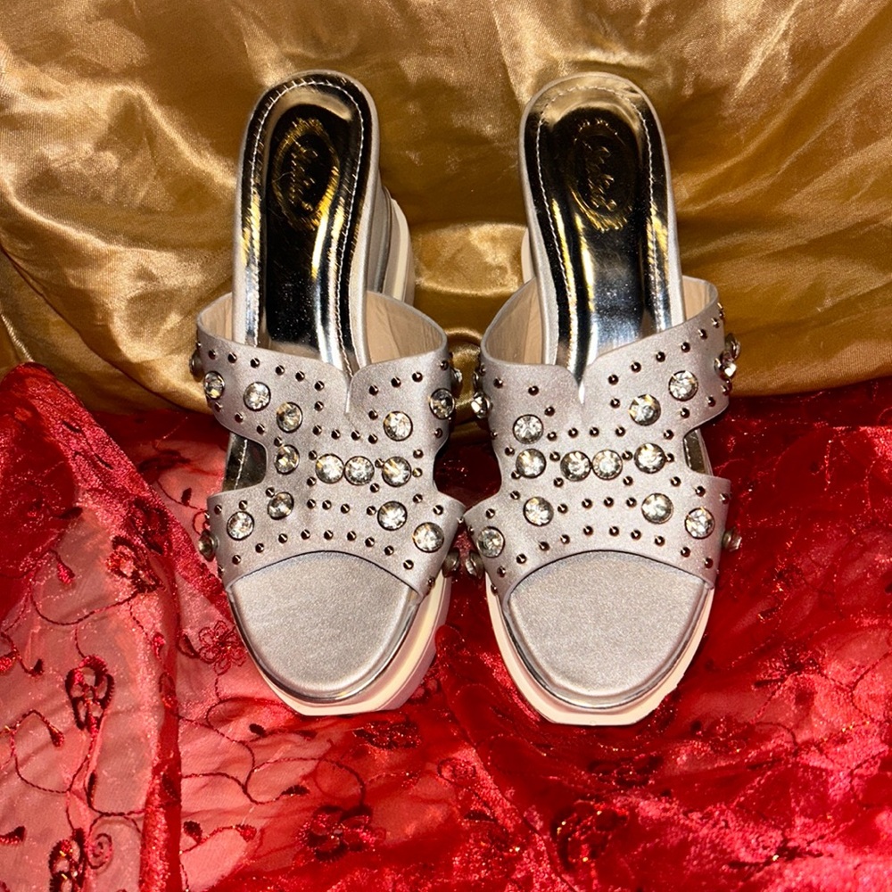 ITALIANA SILVER RHINESTONE WEDGE SANDALS